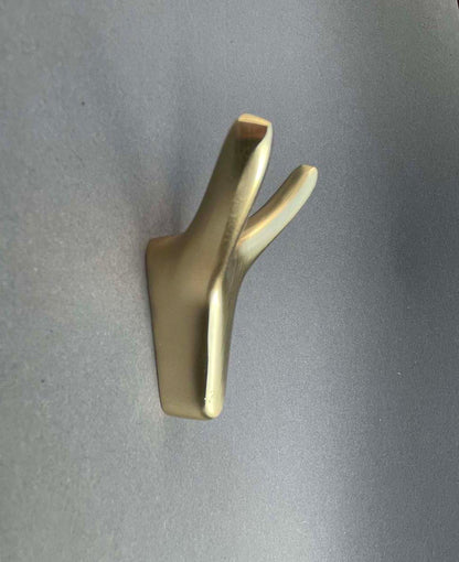 Einzelne Rentier Wandhaken im modernen Skandinavischem Stil. Goldene - Schwarze - Silberne - Anthrazit Metallhaken Wandhaken für Eingang