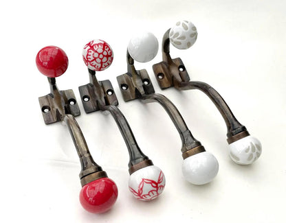 Patère individuelle avec fleur rouge style vintage