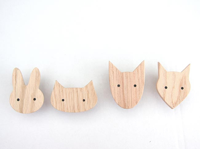 Tier Wandhaken & Schubladengriffe aus Holz. Tierische Haken aus Eiche in Scandi -Design. Hase Hund Katze Fox