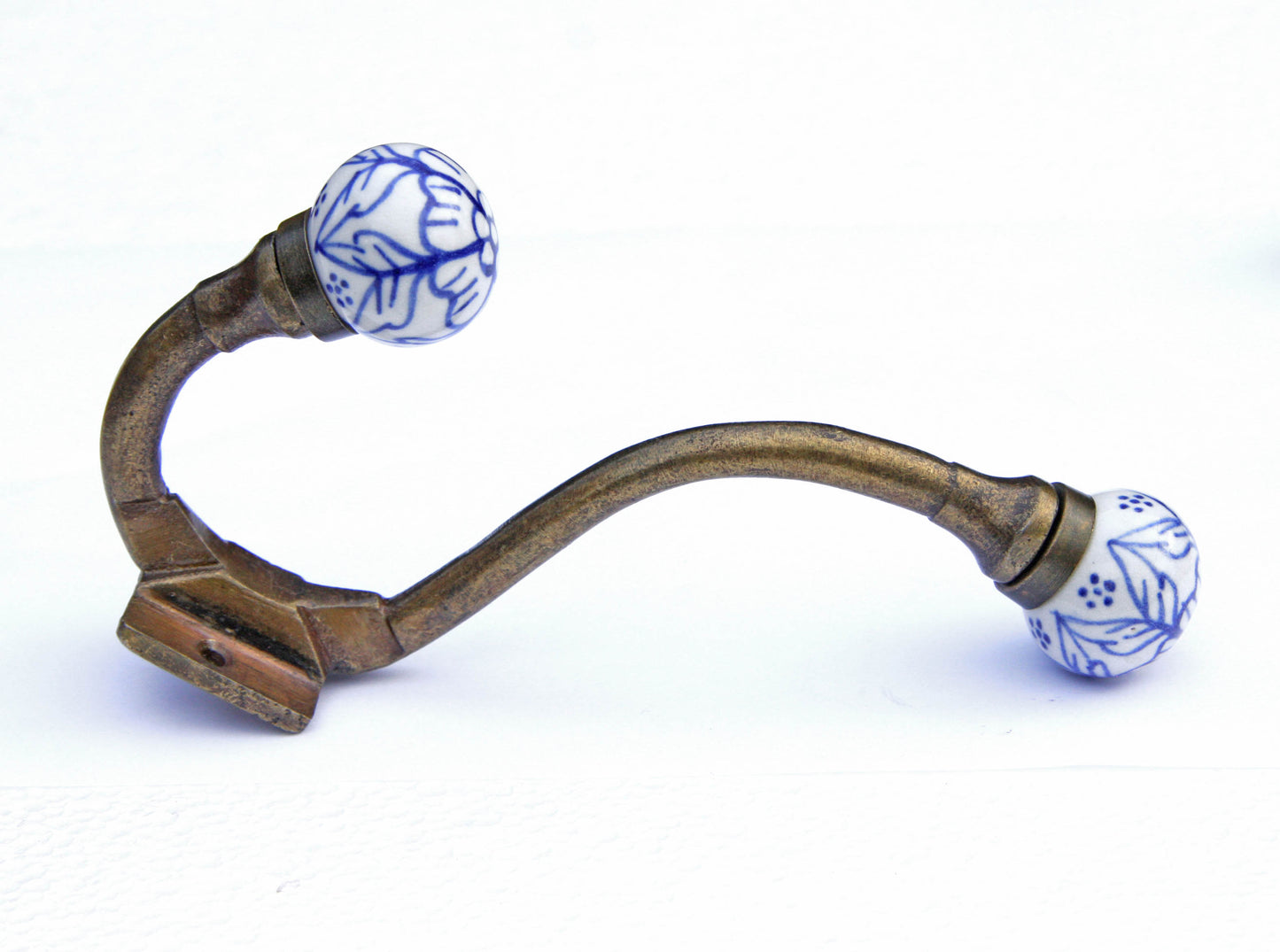 Einzelne Garderobenhaken in Vintage Stil Weiß mit blauen Blumen