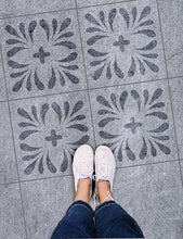 Lade das Bild in den Galerie-Viewer, Betonplatten Schablone - Moderne Blumenschablone für Terrassen-Platten - Fliesen Schablone
