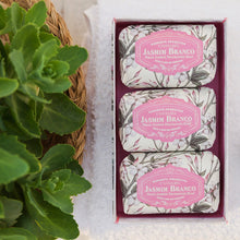 Lade das Bild in den Galerie-Viewer, Feinste Aromatische Seife in Geschenkkarton oder Blechbox - Vegan
