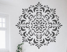 Lade das Bild in den Galerie-Viewer, Mandala Wandschablone - Yoga XXL Mandala Wand Schablone
