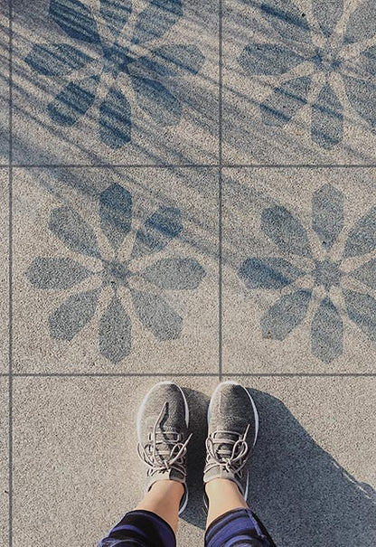 LENA - Betonplatten Schablone - Moderne Blumenschablone für Garten Terrassen Platten - Fliesen Schablone