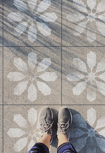 LENA - Betonplatten Schablone - Moderne Blumenschablone für Garten Terrassen Platten - Fliesen Schablone