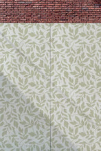 Lade das Bild in den Galerie-Viewer, BLOSSOM - Terrassenplatten Schablone - Pflasterstein Schablone - Fliesen Schablone -
